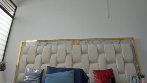 Hanna lens online show from April 11, 7:18 pm