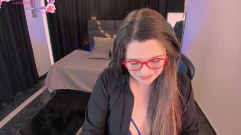 Snapshot of hanna_ma chatting on November 5, 3:45 pm hanna_ma online show from November 5, 3:45 pm