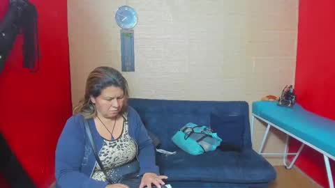 Snapshot of hanna_mature01 chatting on September 10, 12:21 am Hanna online show from September 10, 12:21 am