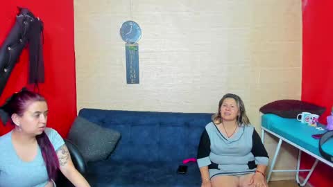 Snapshot of hanna_mature01 chatting on September 28, 1:00 am Hanna online show from September 28, 1:00 am
