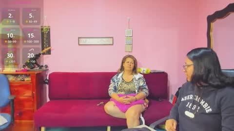 Snapshot of hanna_mature01 chatting on December 1, 12:54 pm Hanna online show from December 1, 12:54 pm