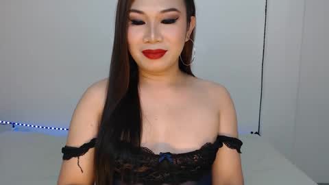 Snapshot of hannabanana_ts chatting on February 24, 4:16 am Hannah online show from February 24, 4:16 am