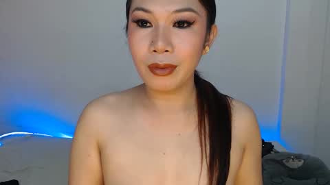 Snapshot of hannabanana_ts chatting on January 16, 3:21 am Hannah online show from January 16, 3:21 am