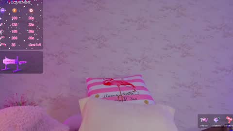 Snapshot of hannablaze_ chatting on December 21, 3:14 am HannaB online show from December 21, 3:14 am