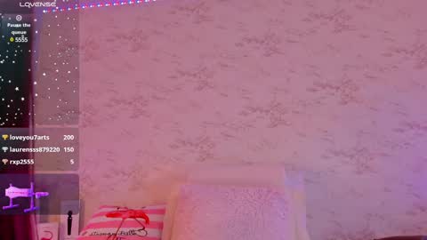 Snapshot of hannablaze_ chatting on February 13, 5:26 am HannaB online show from February 13, 5:26 am