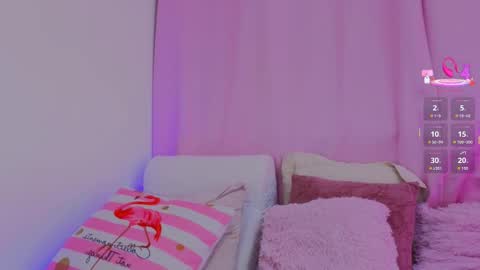 Snapshot of hannablaze_ chatting on October 7, 5:15 am HannaB online show from October 7, 5:15 am