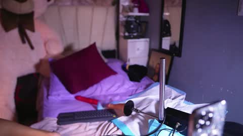 Snapshot of hannachris chatting on March 2, 5:08 am Hanna online show from March 2, 5:08 am