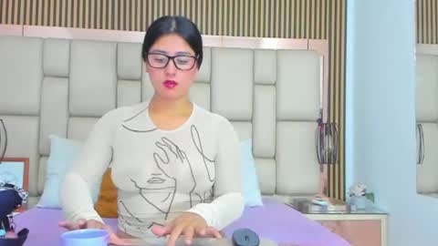HannaClaire online show from September 20, 7:09 am