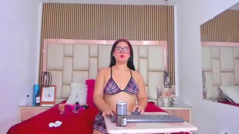 HannaClaire online show from September 28, 4:40 am