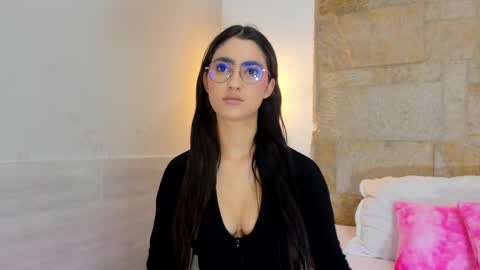 Snapshot of hannaconnorr chatting on September 22, 7:27 pm Hanna Connor online show from September 22, 7:27 pm