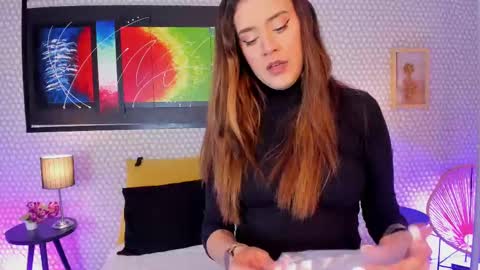 Hanna online show from October 12, 3:16 am