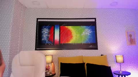 Hanna online show from November 9, 3:38 am