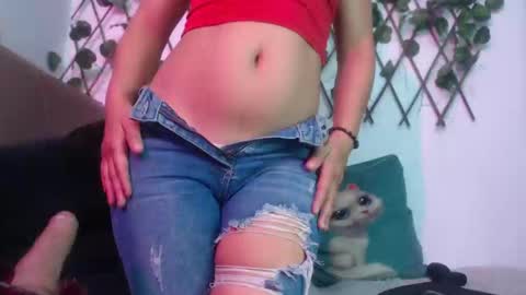 Snapshot of hannafalls chatting on December 3, 7:33 pm SARA online show from December 3, 7:33 pm