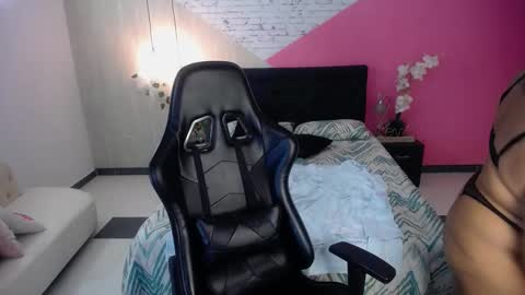 Hannah  online show from October 17, 5:48 pm