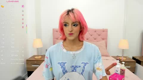 Hannah online show from April 5, 7:22 pm