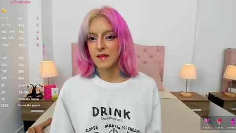 Hannah online show from May 28, 11:29 am