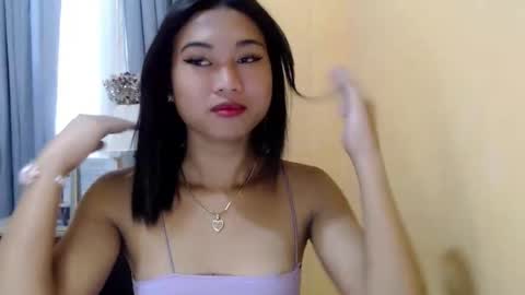 Snapshot of hannah_davis69 chatting on November 4, 1:48 am Alex online show from November 4, 1:48 am