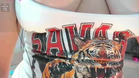 Hannah online show from November 16, 2:28 am