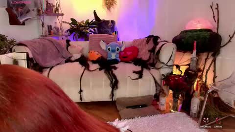 Snapshot of hannah_lovee chatting on October 28, 2:48 am hannah_lovee online show from October 28, 2:48 am