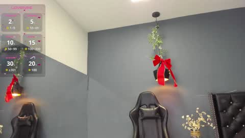 Snapshot of hannah_miller__ chatting on December 12, 11:29 am HANNAH MILLER online show from December 12, 11:29 am