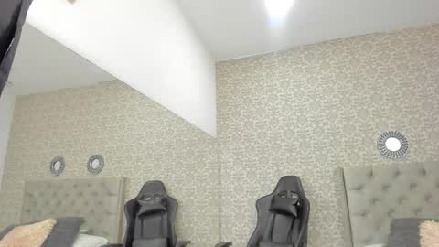 Snapshot of hannah_miller__ chatting on December 20, 10:00 pm HANNAH MILLER online show from December 20, 10:00 pm