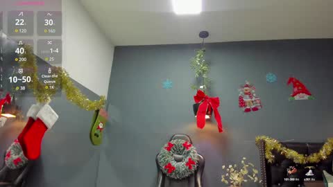 Snapshot of hannah_miller__ chatting on December 27, 11:17 am HANNAH MILLER online show from December 27, 11:17 am