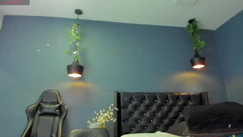 Snapshot of hannah_miller__ chatting on January 8, 2:25 pm HANNAH MILLER online show from January 8, 2:25 pm