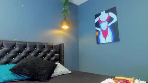 Snapshot of hannah_miller__ chatting on February 20, 6:24 pm HANNAH MILLER online show from February 20, 6:24 pm