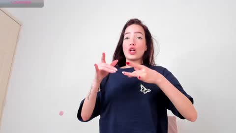 Hannah online show from December 31, 11:06 pm