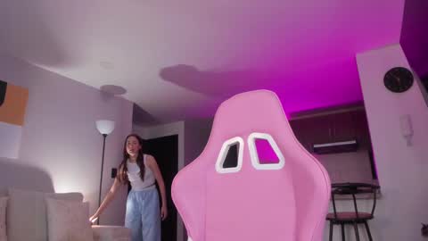 Hannah online show from February 10, 10:51 pm