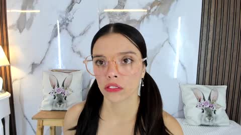 Snapshot of hannahill69 chatting on January 21, 4:43 am Hannahill69 online show from January 21, 4:43 am