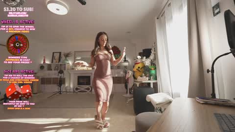 Snapshot of hannahjames710 chatting on October 1, 4:13 pm Hannah James online show from October 1, 4:13 pm