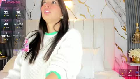 Snapshot of hannapaola chatting on December 1, 10:37 pm HannaPaola online show from December 1, 10:37 pm