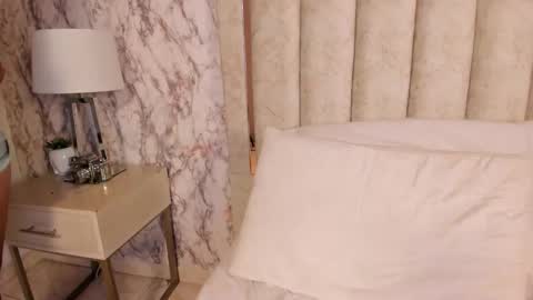 HANA  online show from December 20, 11:12 pm