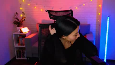 hannarosie online show from November 11, 9:15 pm