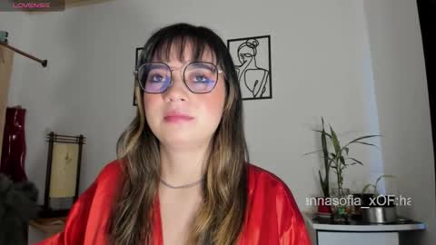 Snapshot of hannasofiax chatting on October 24, 4:58 pm hannasofia x Schedule 700 -1400GTM-5 online show from October 24, 4:58 pm