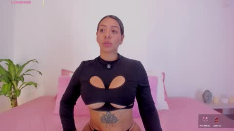 Hanna Williams  online show from January 8, 9:17 pm