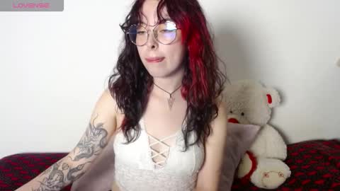 Snapshot of hanny_e chatting on September 12, 3:06 am hanny online show from September 12, 3:06 am