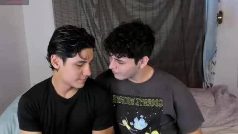 hans and andres online show from December 17, 2:28 am