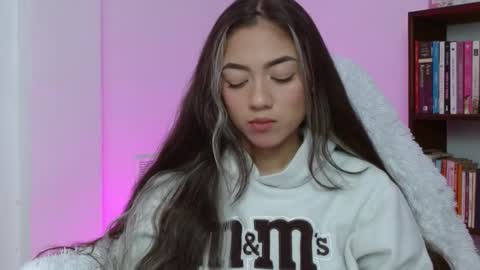 Snapshot of hantonella chatting on December 2, 2:56 pm Anto online show from December 2, 2:56 pm