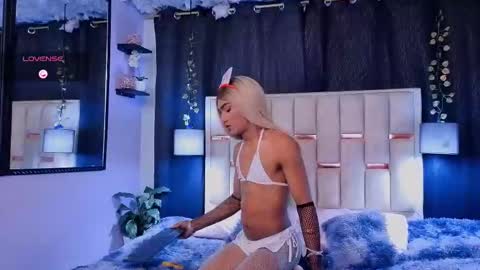 Snapshot of hanzking01 chatting on September 19, 4:03 am Hanzking01 online show from September 19, 4:03 am