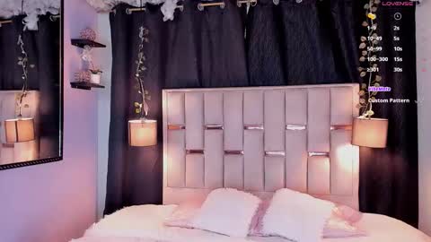 Snapshot of hanzking01 chatting on November 18, 3:12 am Hanzking01 online show from November 18, 3:12 am