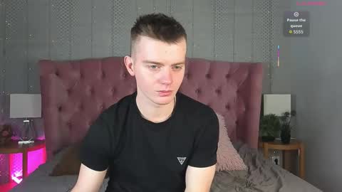 Snapshot of happydeimos chatting on November 11, 10:43 pm happydeimos online show from November 11, 10:43 pm