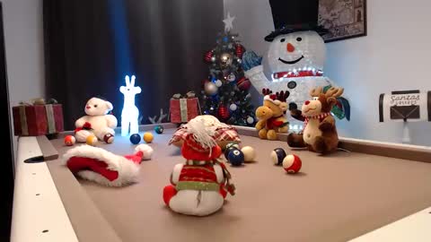 Snapshot of happyopencouple chatting on December 21, 3:41 pm Daiana Jack online show from December 21, 3:41 pm