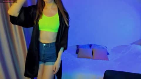 Stephanie online show from October 6, 6:27 pm