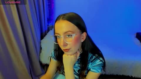 Stephanie online show from January 14, 7:19 pm