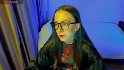 Stephanie online show from April 14, 8:04 pm