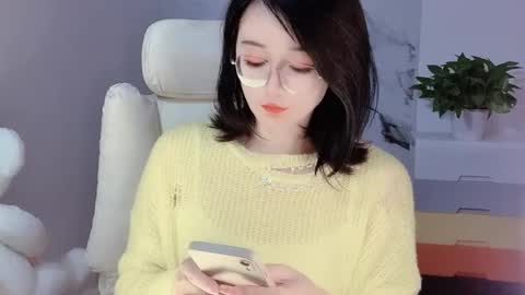 Snapshot of happysweetie168 chatting on December 2, 1:35 pm Daisy online show from December 2, 1:35 pm