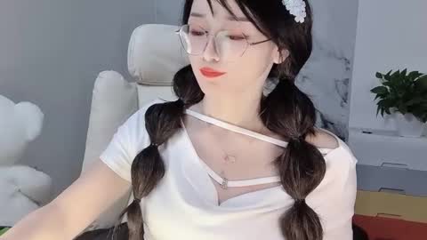 Snapshot of happysweetie168 chatting on February 26, 5:07 pm Daisy online show from February 26, 5:07 pm