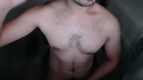 Snapshot of hardandhornyandbrown chatting on December 14, 12:22 am H online show from December 14, 12:22 am